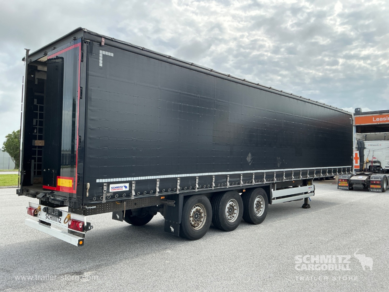 Schmitz Semi Curtainsider Standard