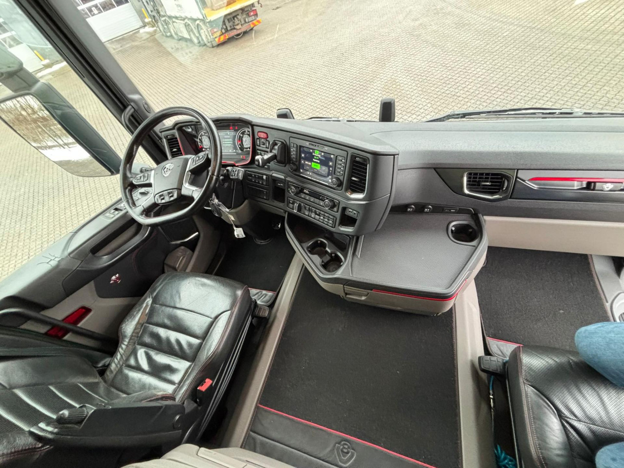 Scania R 520 A6x2NB Hydraulic