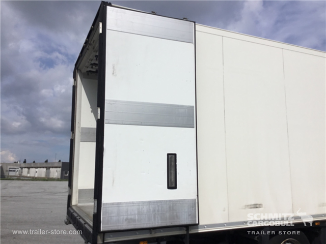 Schmitz Semi Reefer Meat hanging system