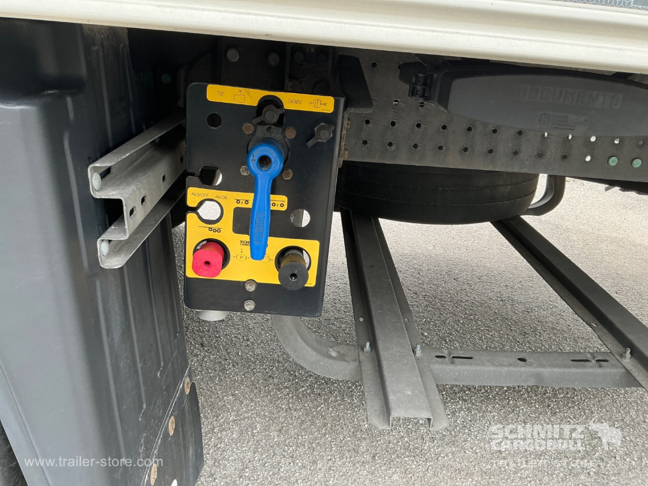 Schmitz Semi Reefer Meat hanging system