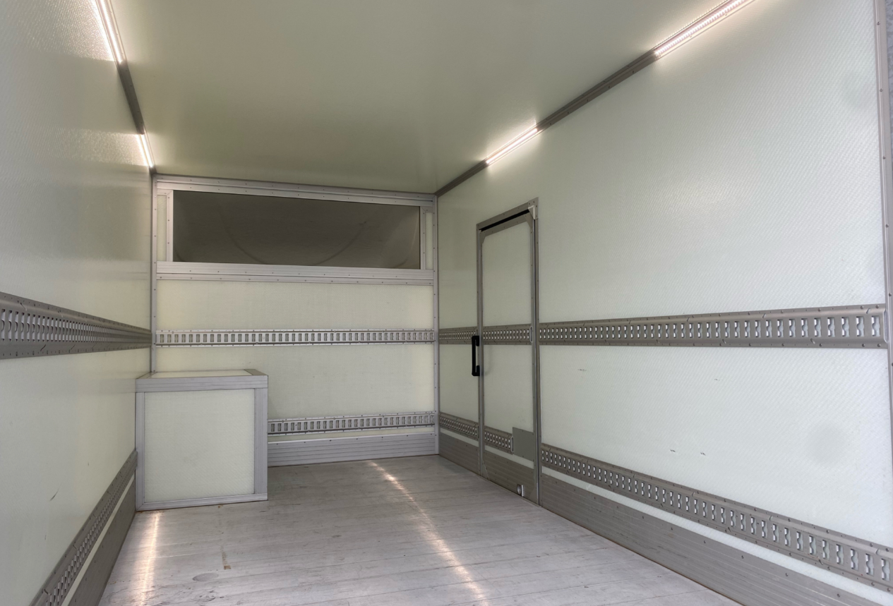 Iveco 70C21A8H/P 8 pallers