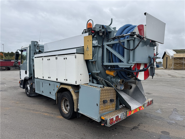 MAN TGL 12.240 4x2 Hvidtved Larsen SLP 5.5