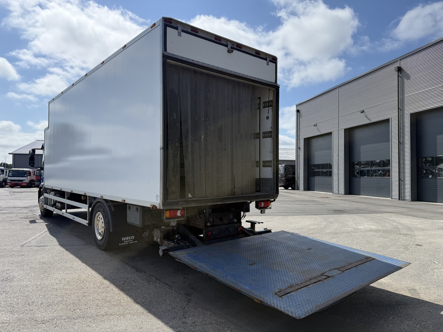 Iveco EuroCargo 180-280 4x2 Thermo King T-1000R