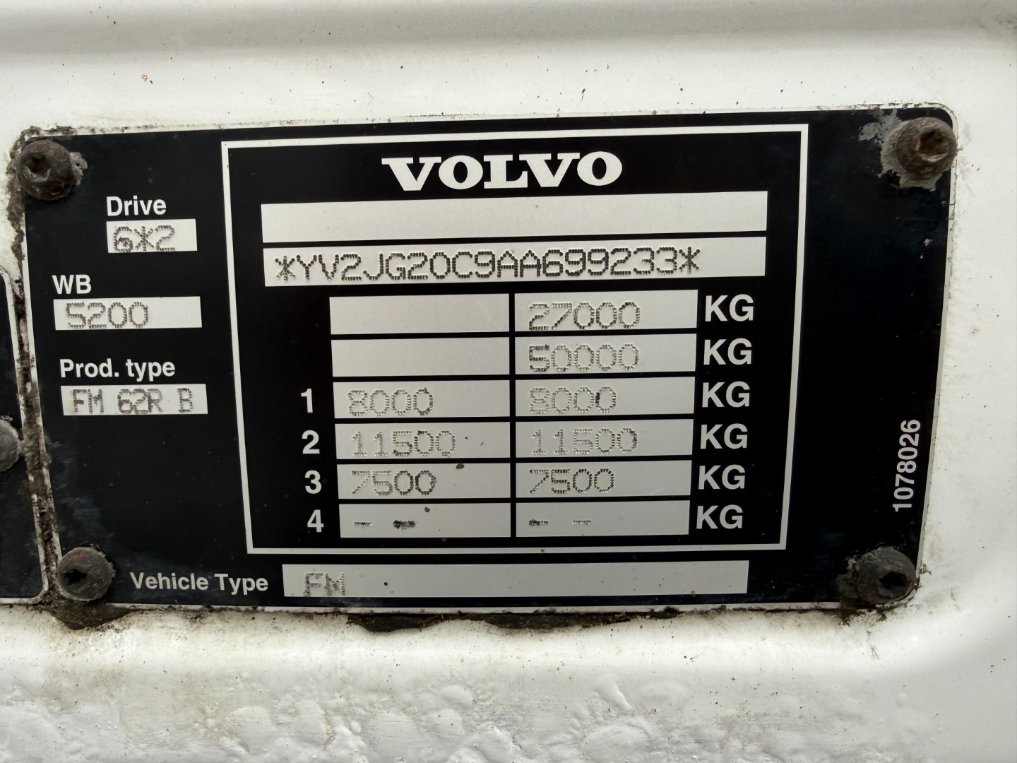 Volvo FM460 8x2*6 24.125 l. ADR Tank
