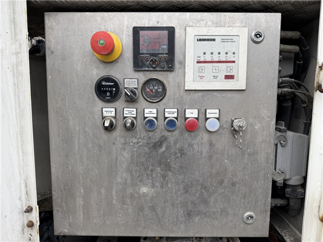 Scania P370 6x4 Liebherr THP140H 24 M4 XH