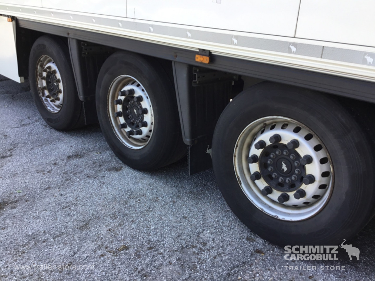 Schmitz Semi Reefer Meat hanging system