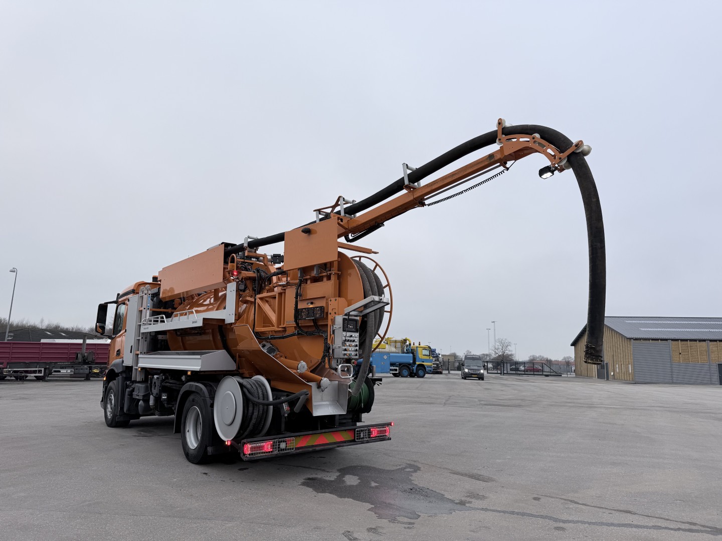 Mercedes Actros 1833 4x2 Bucher FlexLine C60