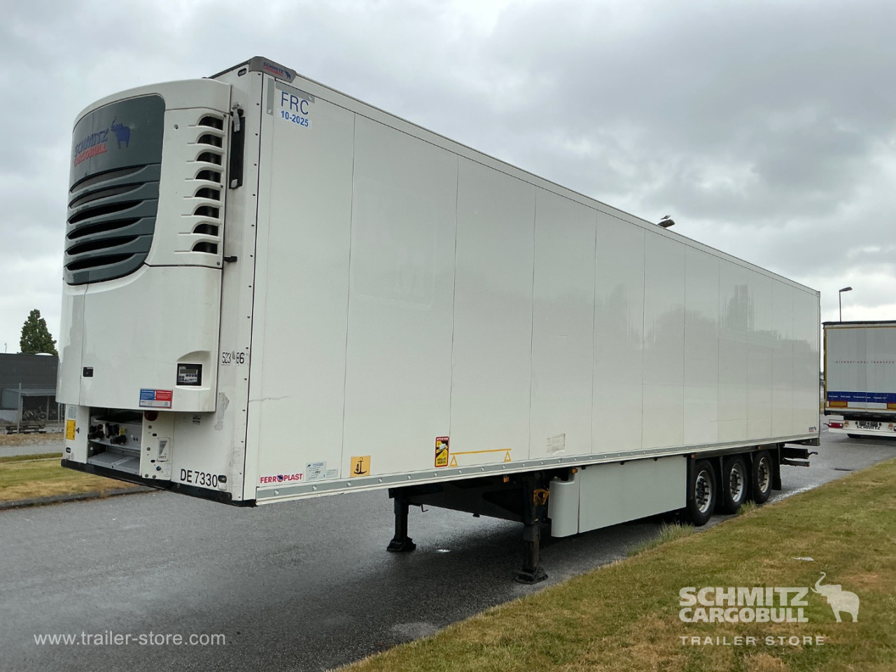 Schmitz Semi Reefer Meat hanging system