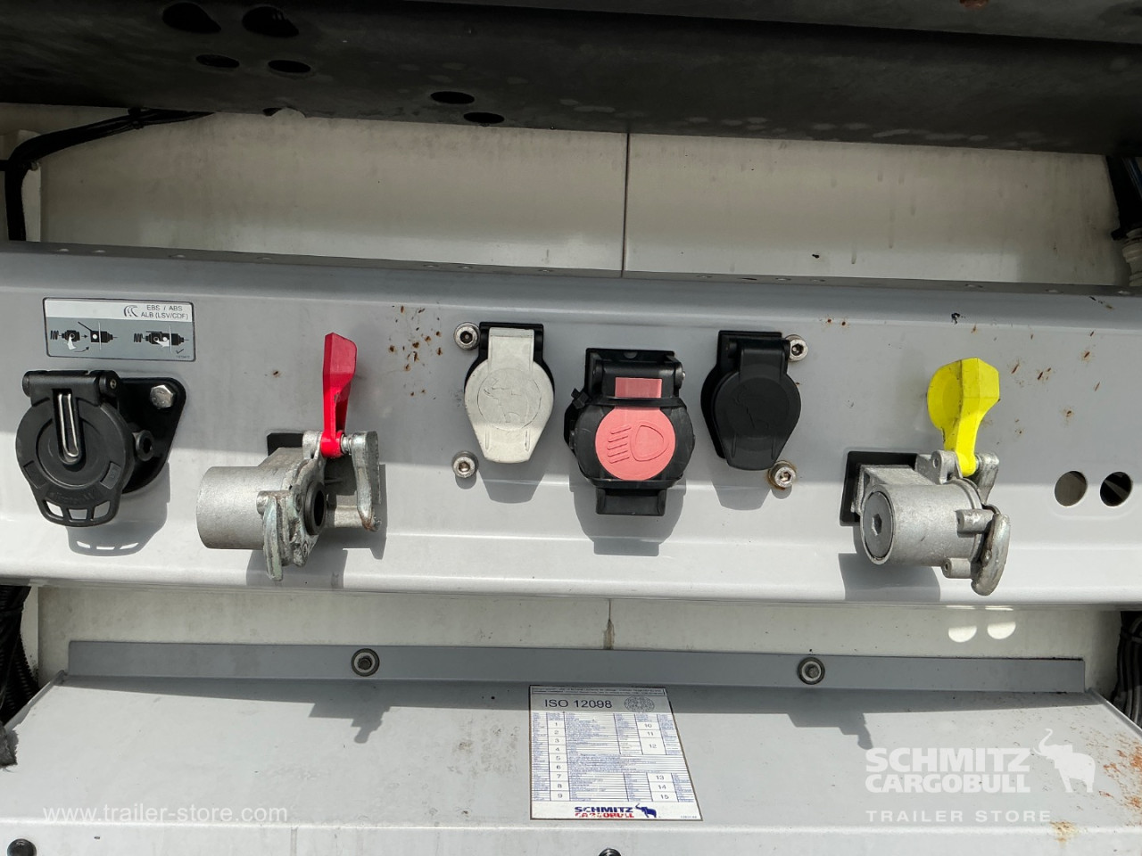 Schmitz Semi Reefer Meat hanging system