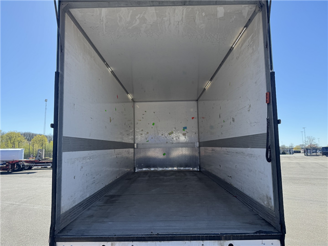 Volvo FL 210 4x2 Lukket kasse Euro 6