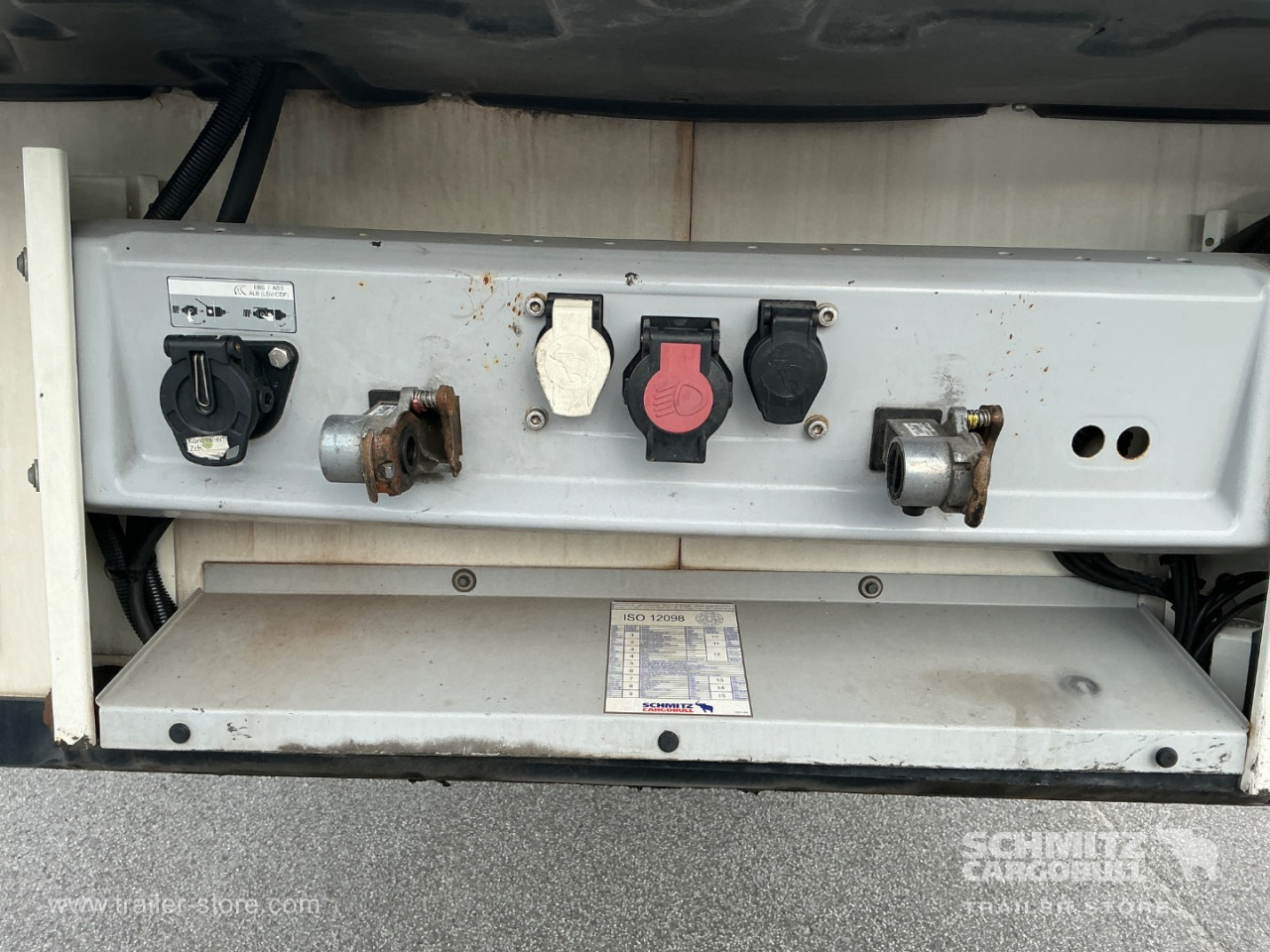 Schmitz Semi Reefer Meat hanging system