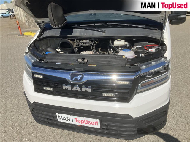 MAN TGE 3.180 4X4 SB