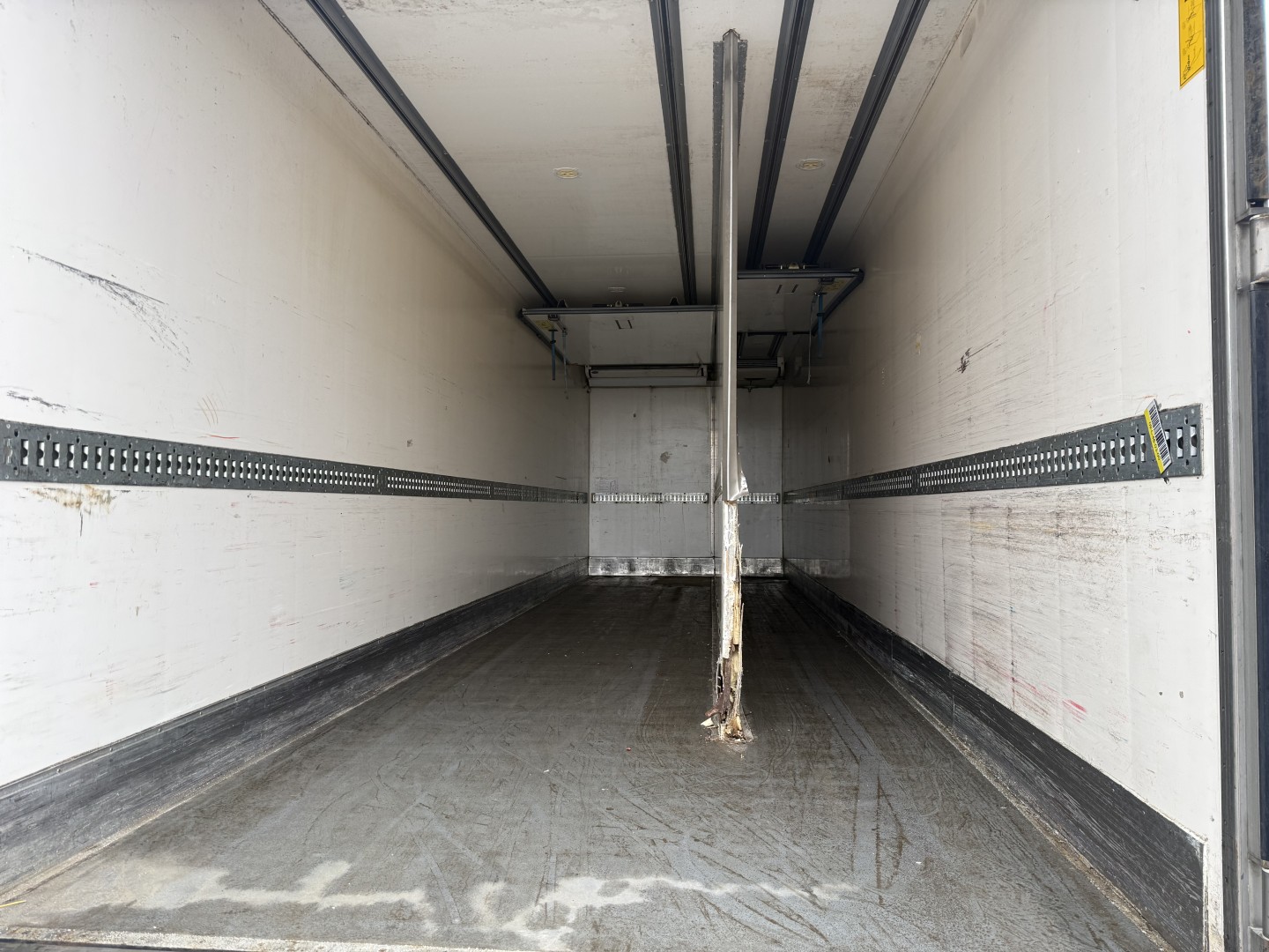 Scania P320 6x2*4 Carrier Supra 1250 Mt 9.65 m. kasse