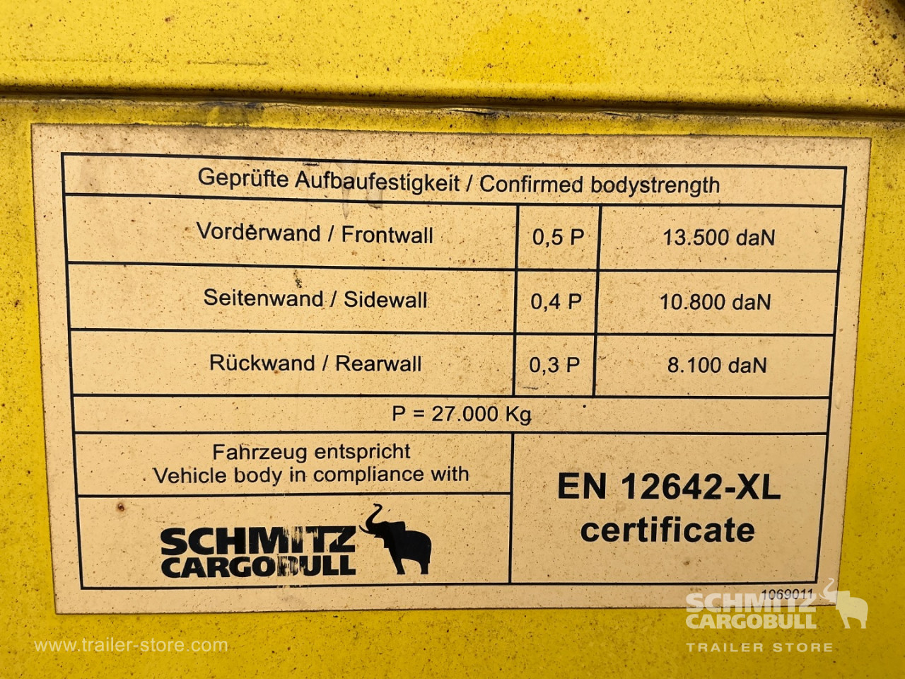 Schmitz Semi Curtainsider Mega