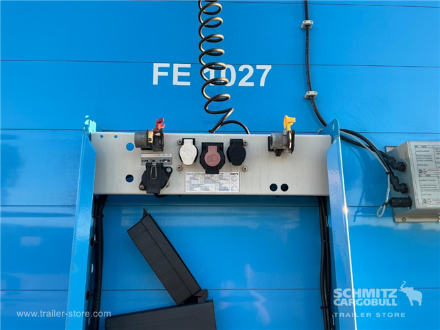 Schmitz Semi Curtainsider Standard