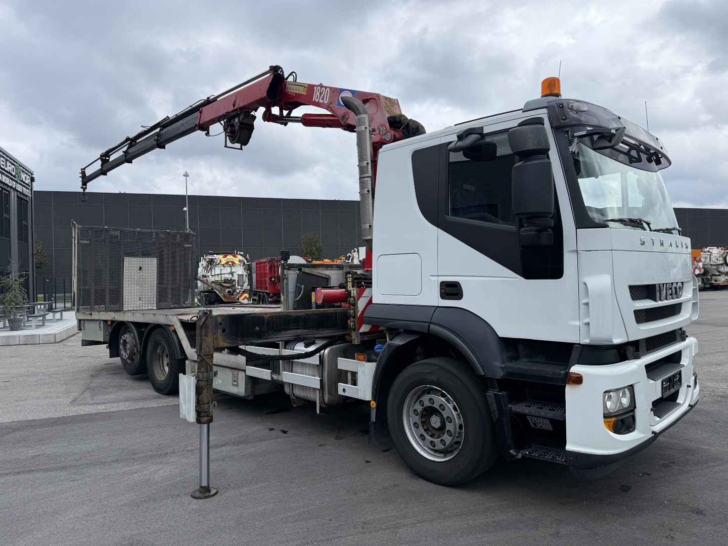 Iveco Stralis 420 6x2 7,0 m. maskinenlad HMF1823K4