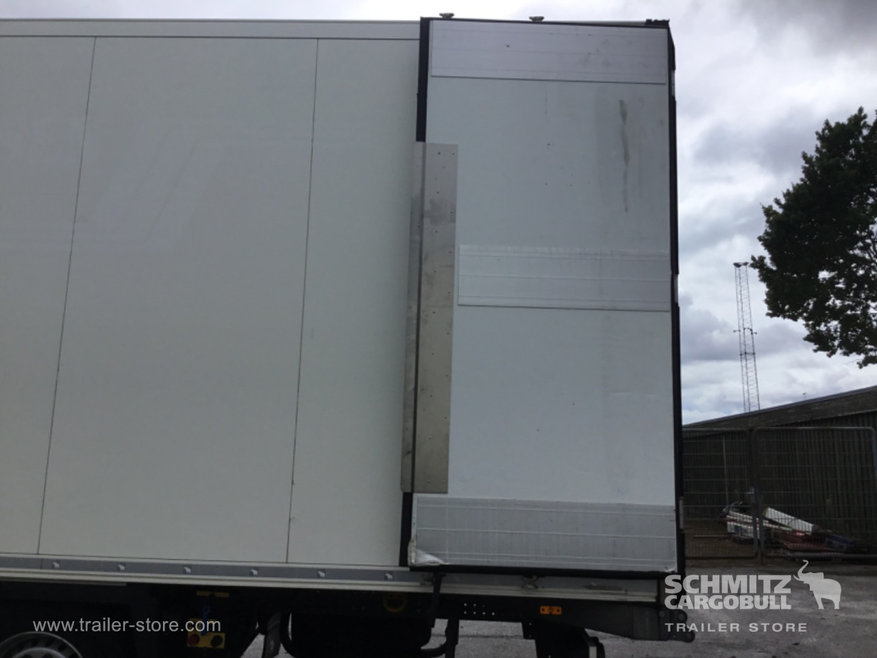 Schmitz Semi Reefer Meat hanging system