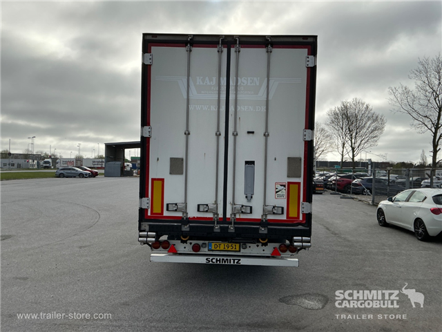 Schmitz Semi Reefer Meat hanging system