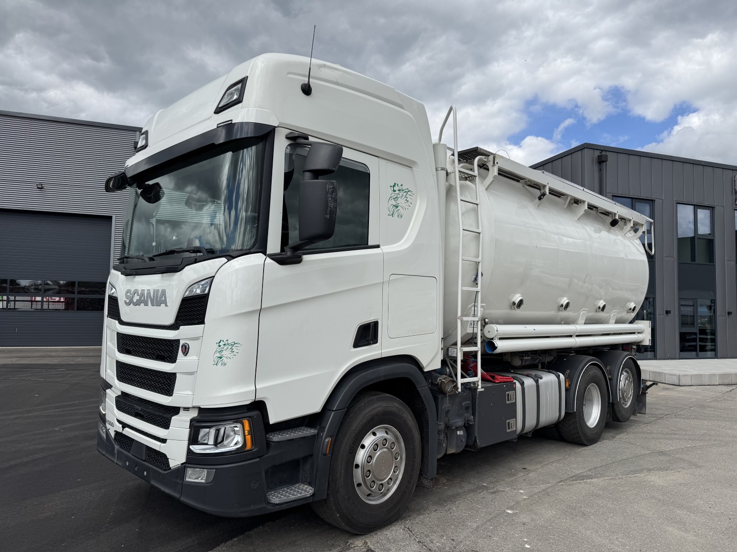 Scania R500 NGS CR20H 6x2 26 m3 Silo + HMK Bilcon Siloanhænger