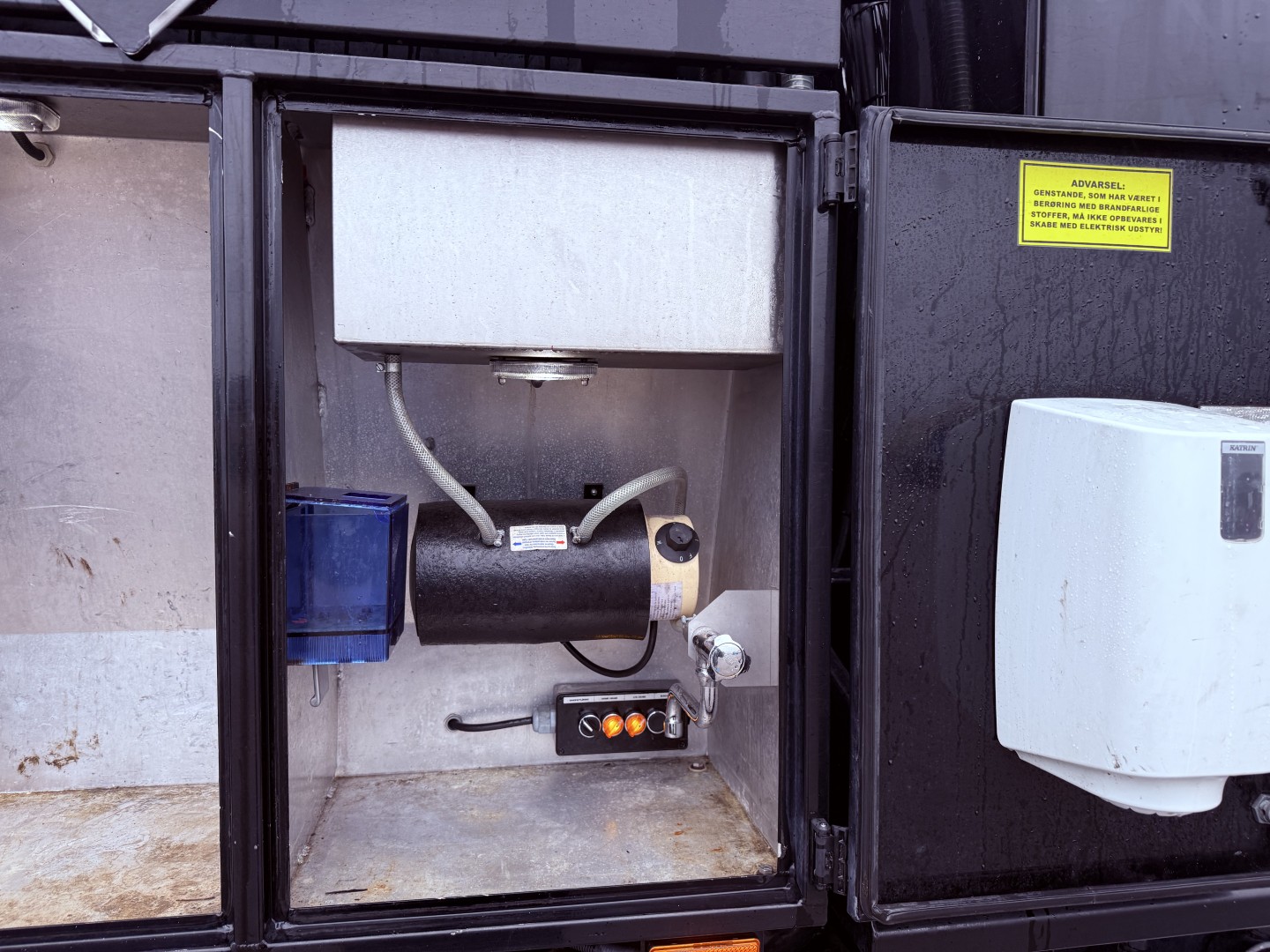 Scania P410 6x2*4 Hvidtved Larsen Flexline 312 ADR