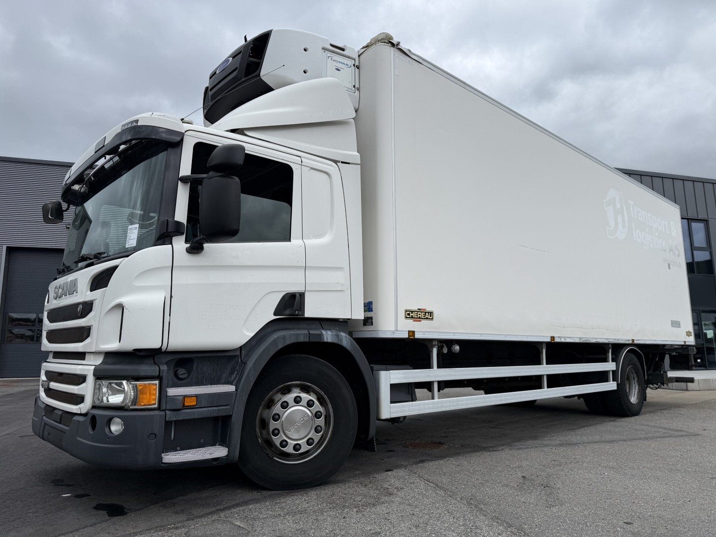 Scania P250 4x2 Carrier Supra 950 Mt.