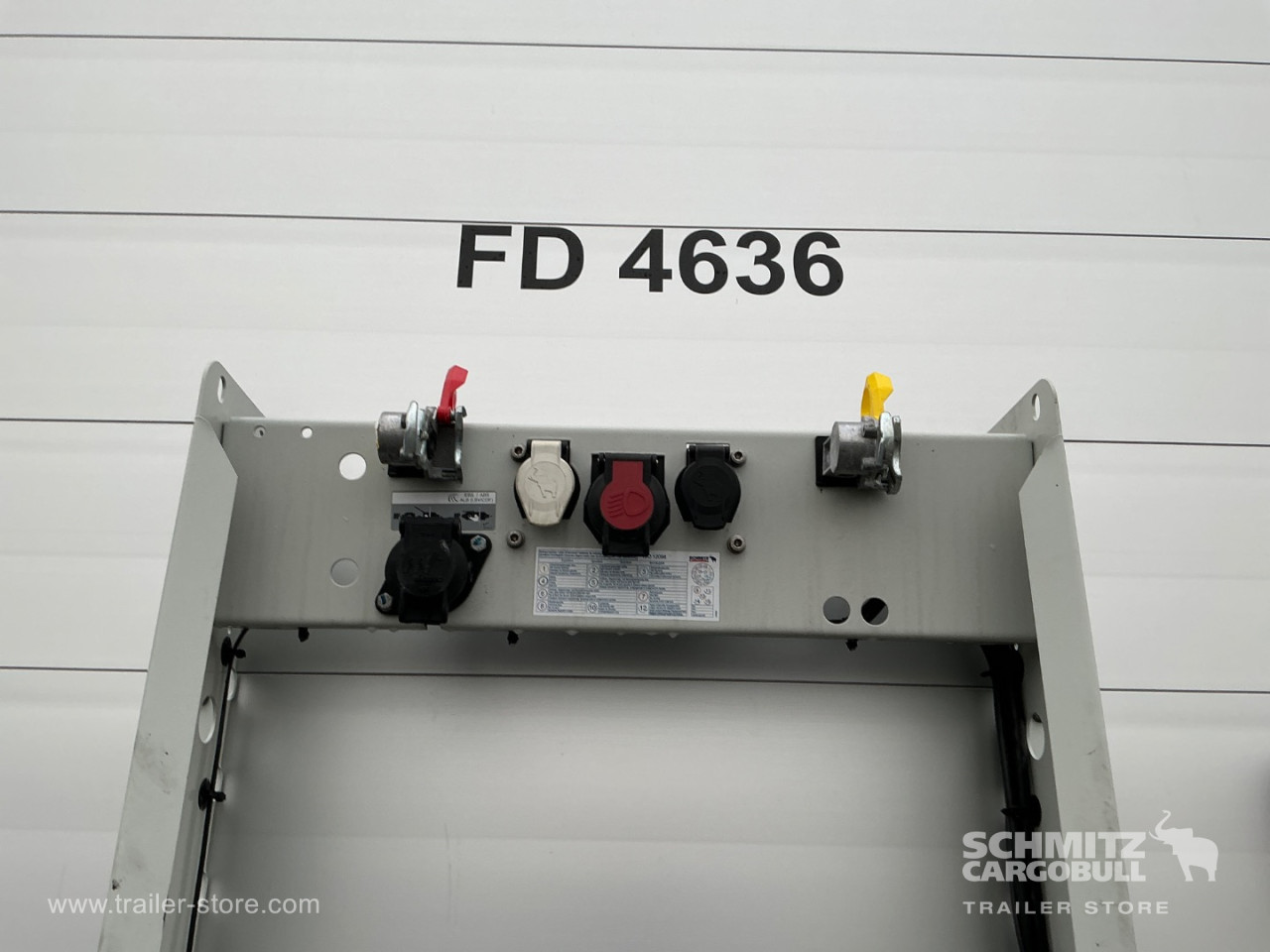 Schmitz Semi Curtainsider Standard