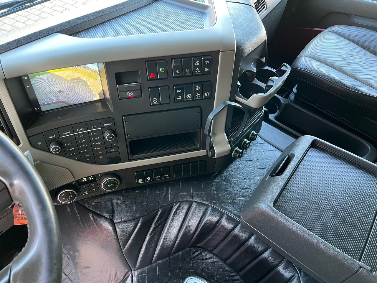 Volvo FM460 8X2*6 HMF 2120 Kran og hejs