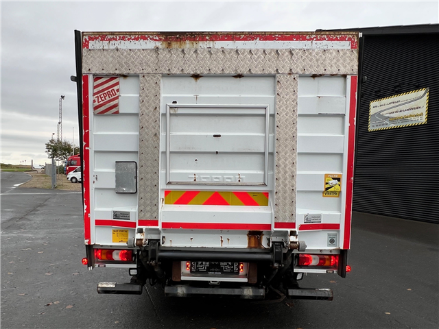 Mercedes 2535 6X2*4 med Åben alulad og lift