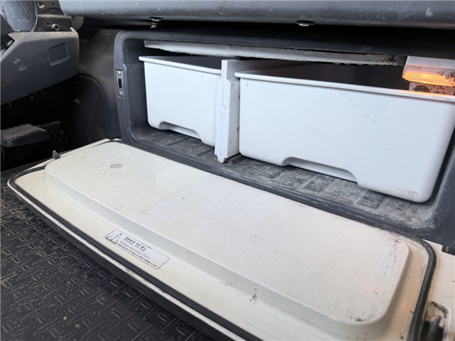 Scania R380 4x2 Knæklad med hydraulisk rampe