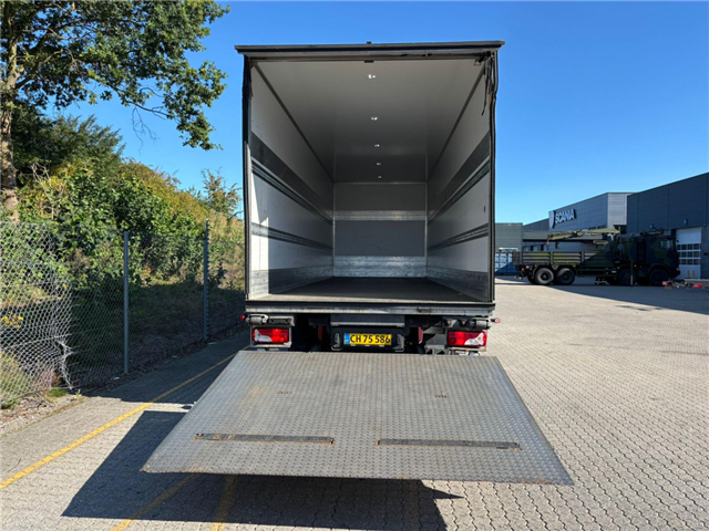 Scania P 280 B6x2*4NB CNG Box/Lift