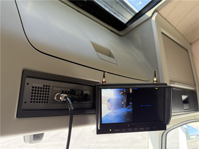 Volvo FH16/550 6x2*4 / Kran HMF 3220K4 Euro 6