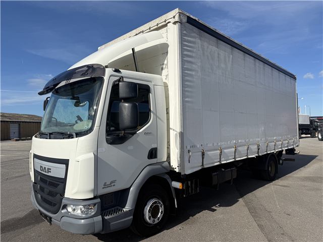 DAF LF45/220 4x2 Fragtlad & lift Euro 6