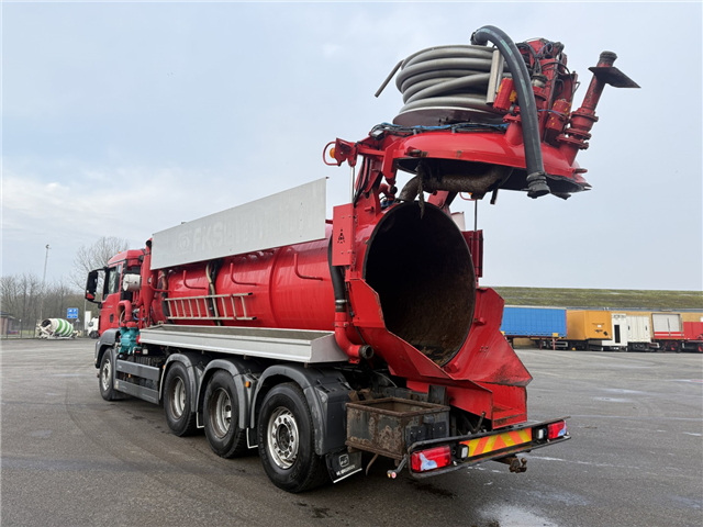 MAN TGS 35.480 8x4*4 Hvidtved Larsen 16.000 l.