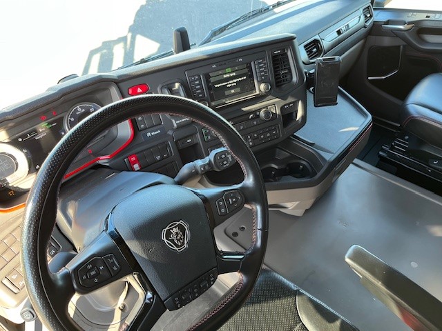 Scania R590