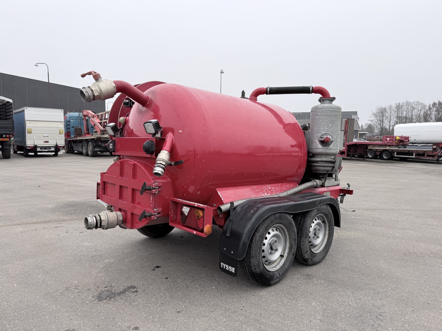 Diverse Tysse Nomek Minislamsuger / 1500 L Rustfri tank Trailer