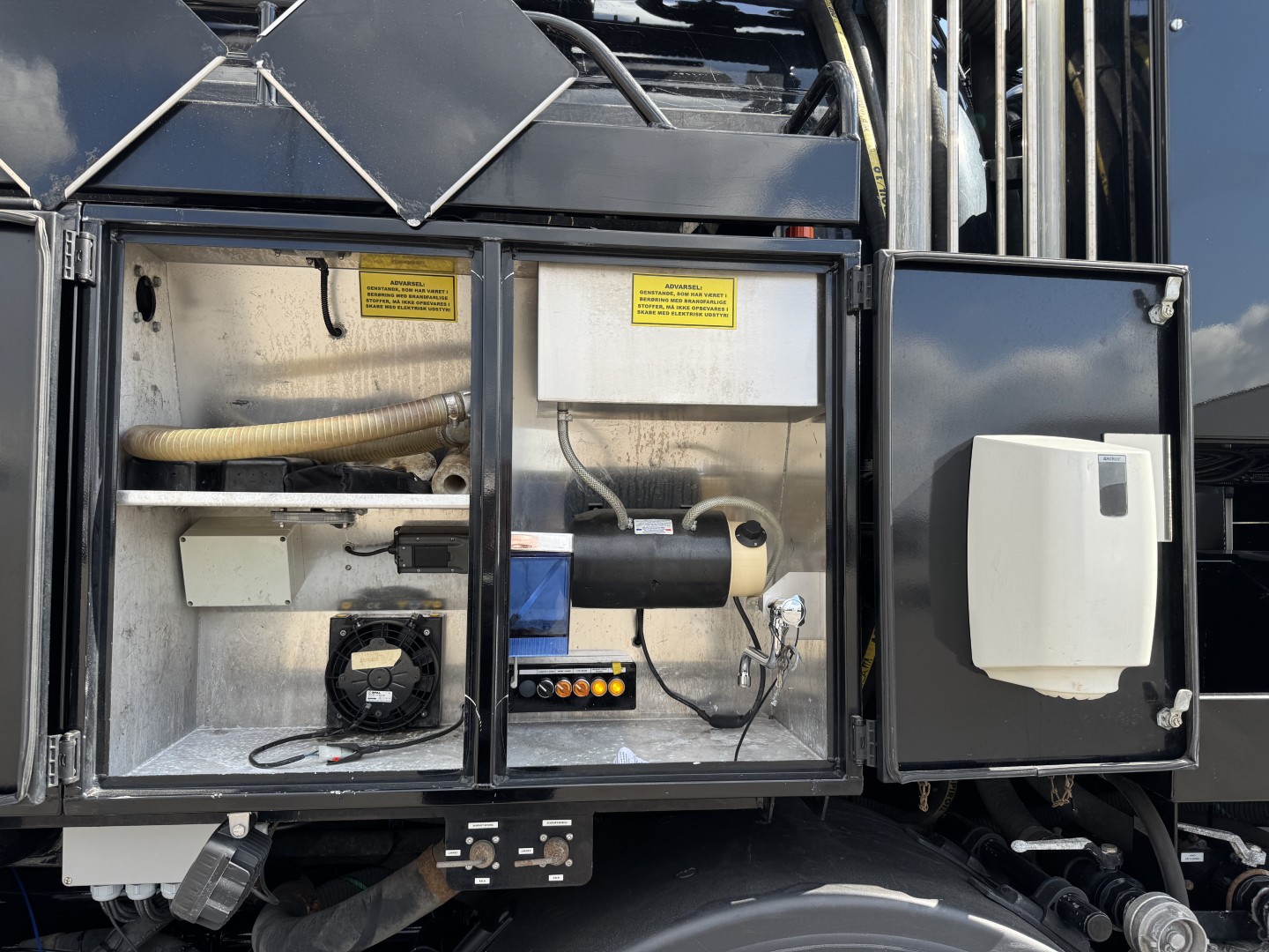 Scania P450 8x2*6 Hvidtved Larsen FlexLine 414 ADR