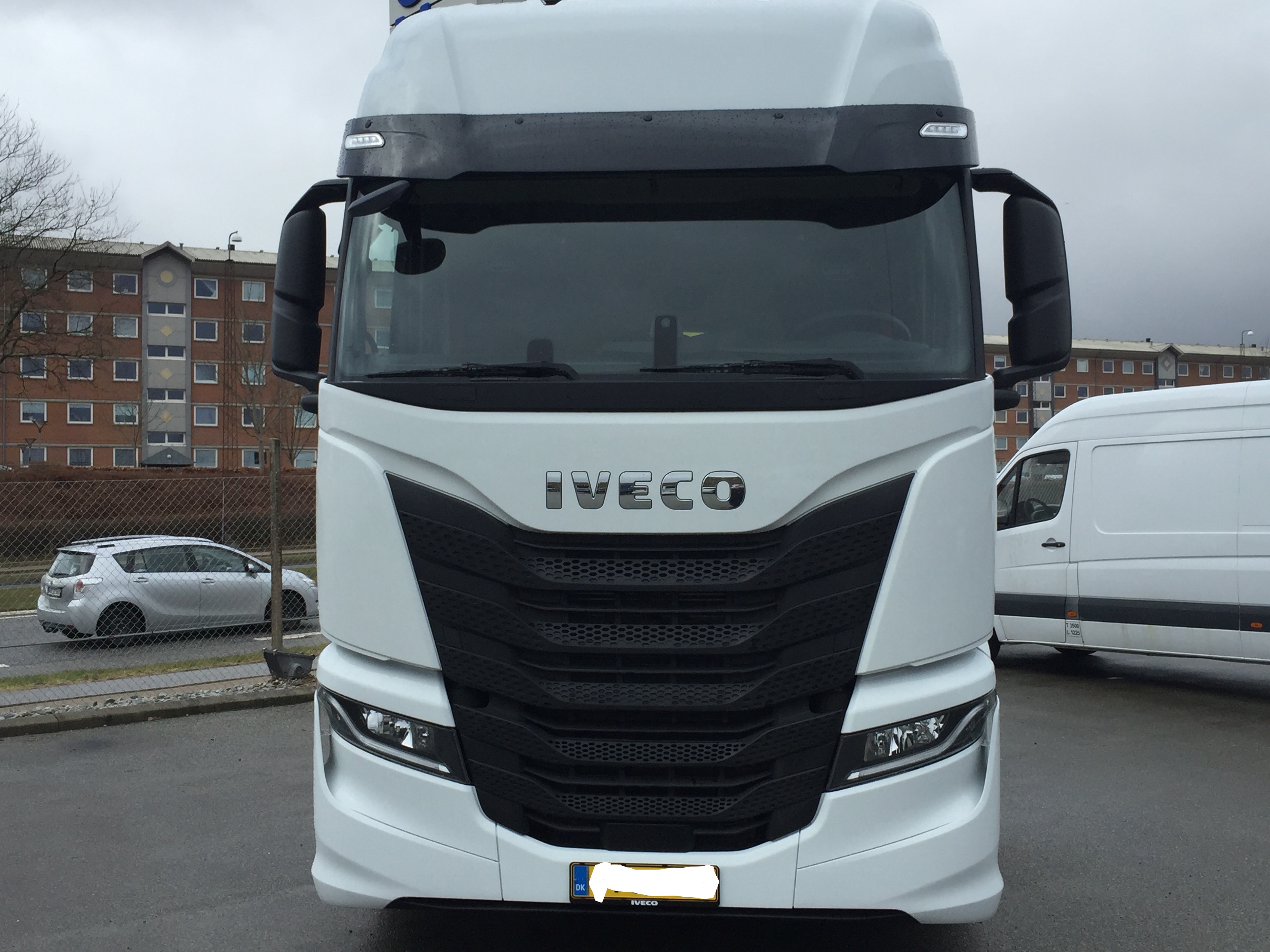Iveco 480Hp 6x2 Twinsteer