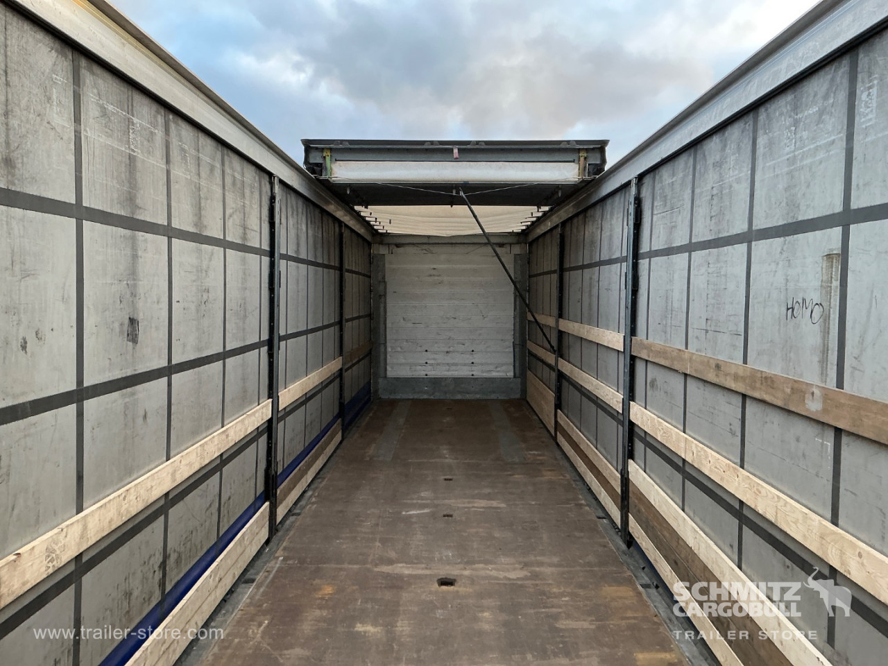 Schmitz Semi Curtainsider Standard