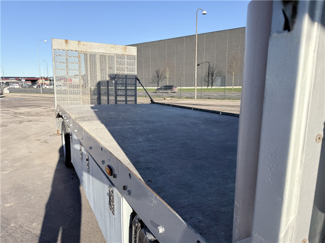 Scania R380 4x2 Knæklad med hydraulisk rampe