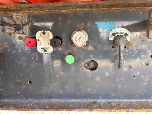 Trailerpartner 37 M3, Plastik Tip