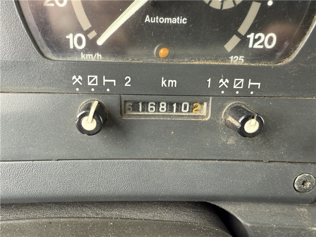 Scania P94/260 4x2 NZ SLS590 Kombi 8.400 l.